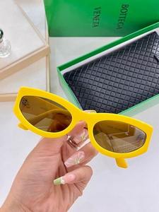 Bottega Veneta Sunglasses 73